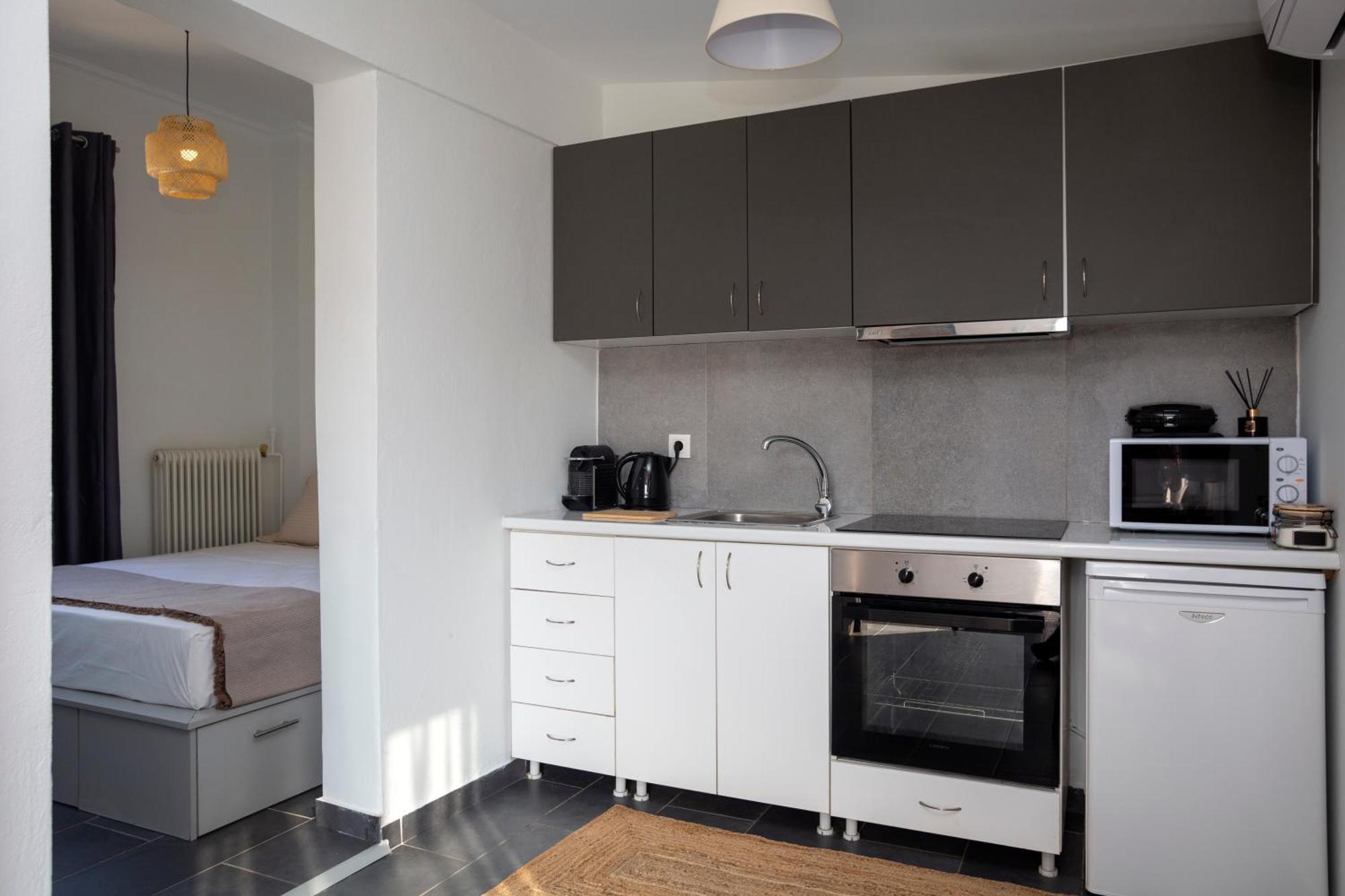 Silk Mill Metaxourgeio, Centre Apartment