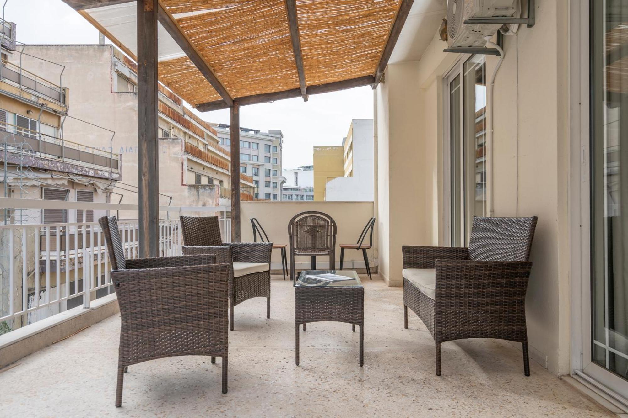 Silk Mill Metaxourgeio, Centre Apartment